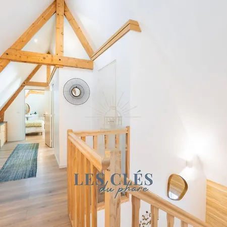 Villa, Age Quod Agis Вилла